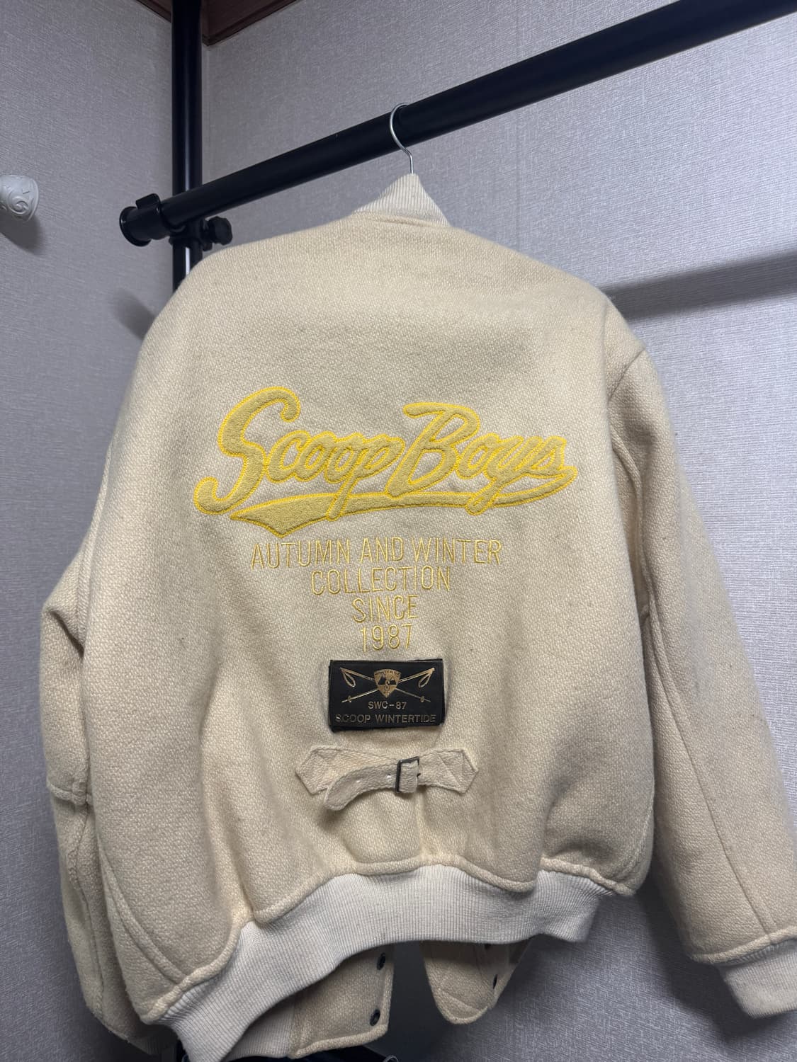 90s 무드 크림 컬러 울 바시티 자켓 상품이미지2