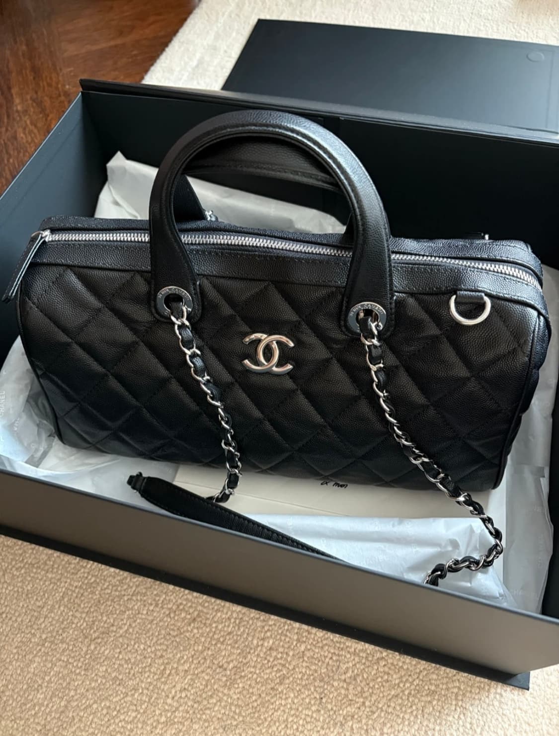 샤넬 25A 공방 블랙 퀼팅 볼링백 라지 상품이미지1