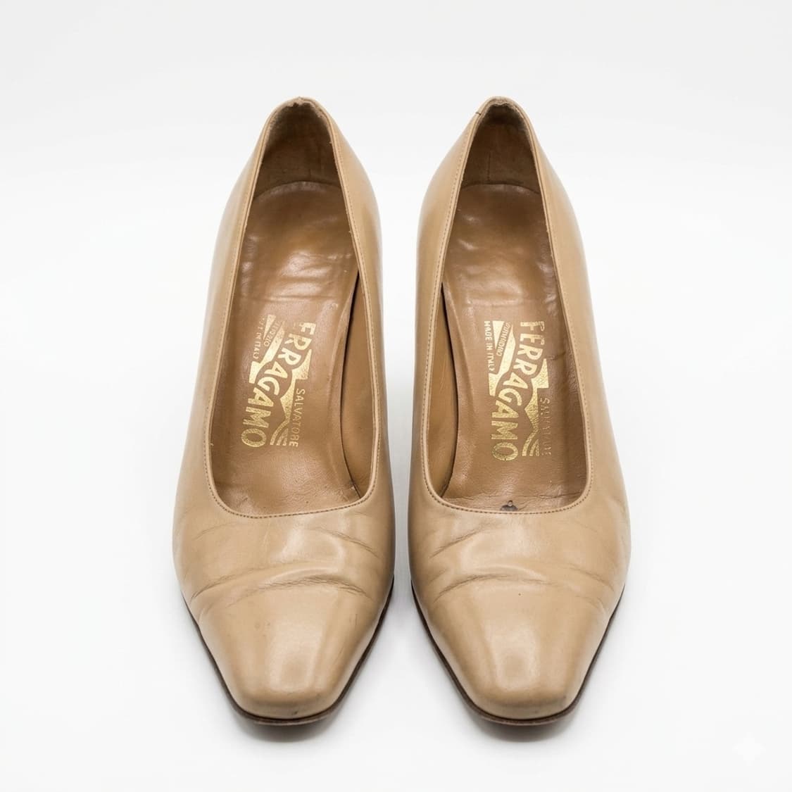 페라가모 베이지 펌프스 230 상품이미지1