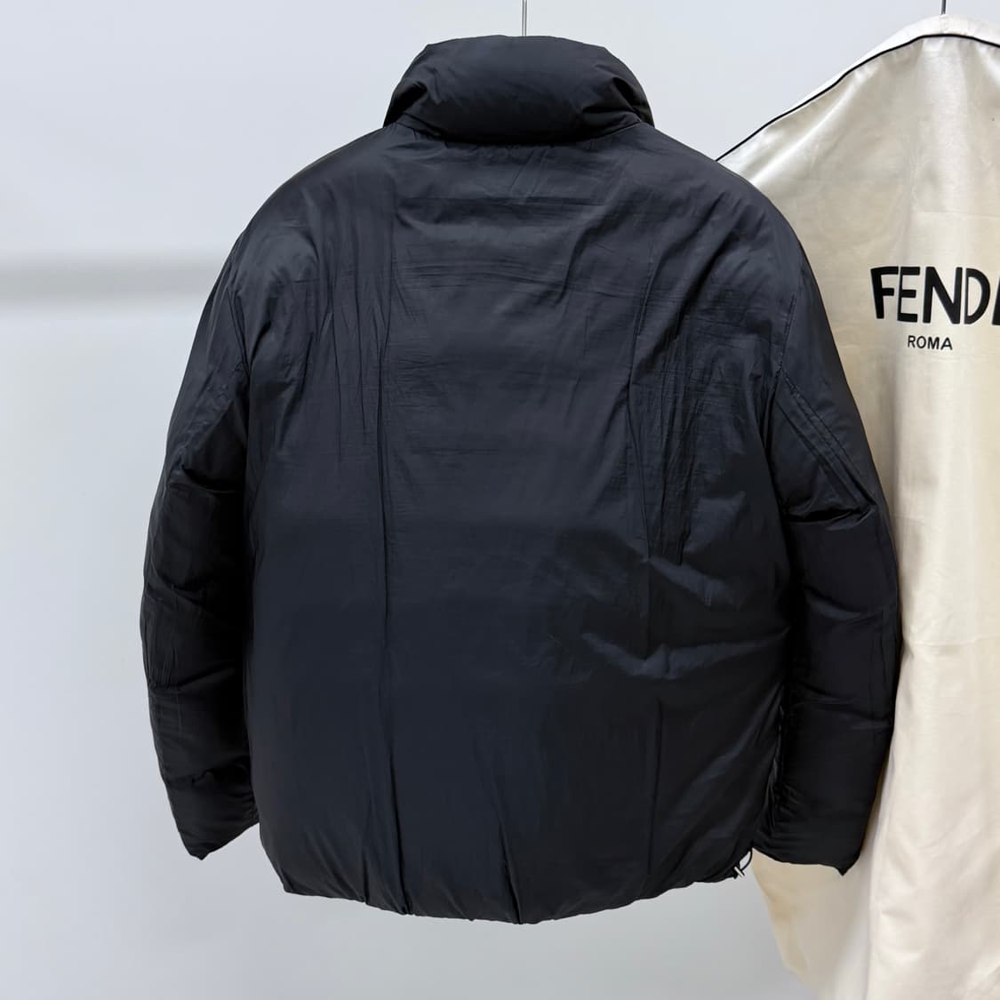 [S+급/48] 펜디 FF로고 모노그램 리버서블 패딩 자켓 상품이미지5
