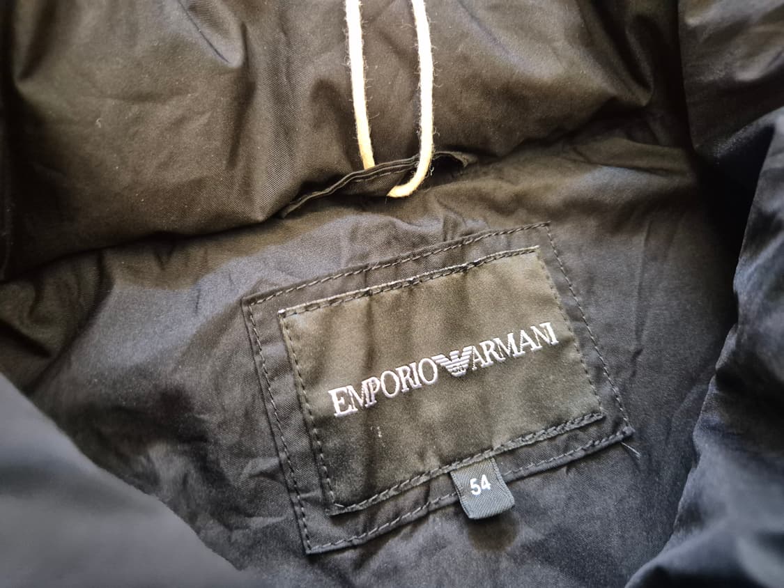 엠포리오아르마니 패커블 윈드브레이커 상품이미지9