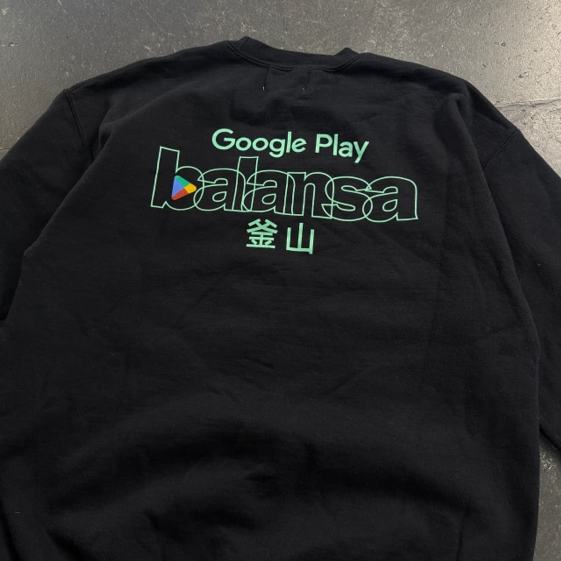 100 발란사 X 구글플레이 맨투맨 상품이미지4