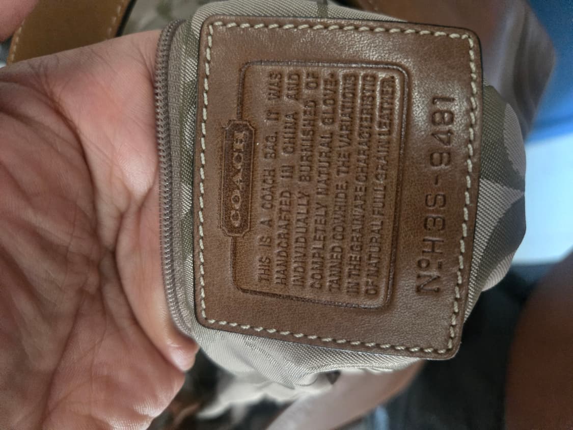 코치 소호 버클 남성 크로스백 브라운 상품이미지4