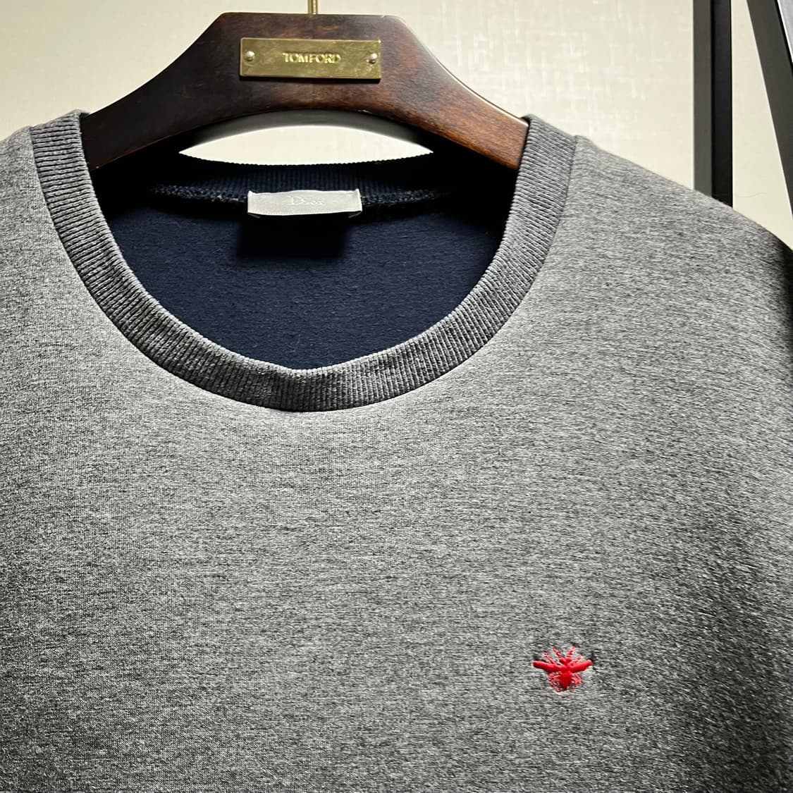 정품 M) 디올 꿀벌 로고 크루넥 맨투맨 95~100 상품이미지3