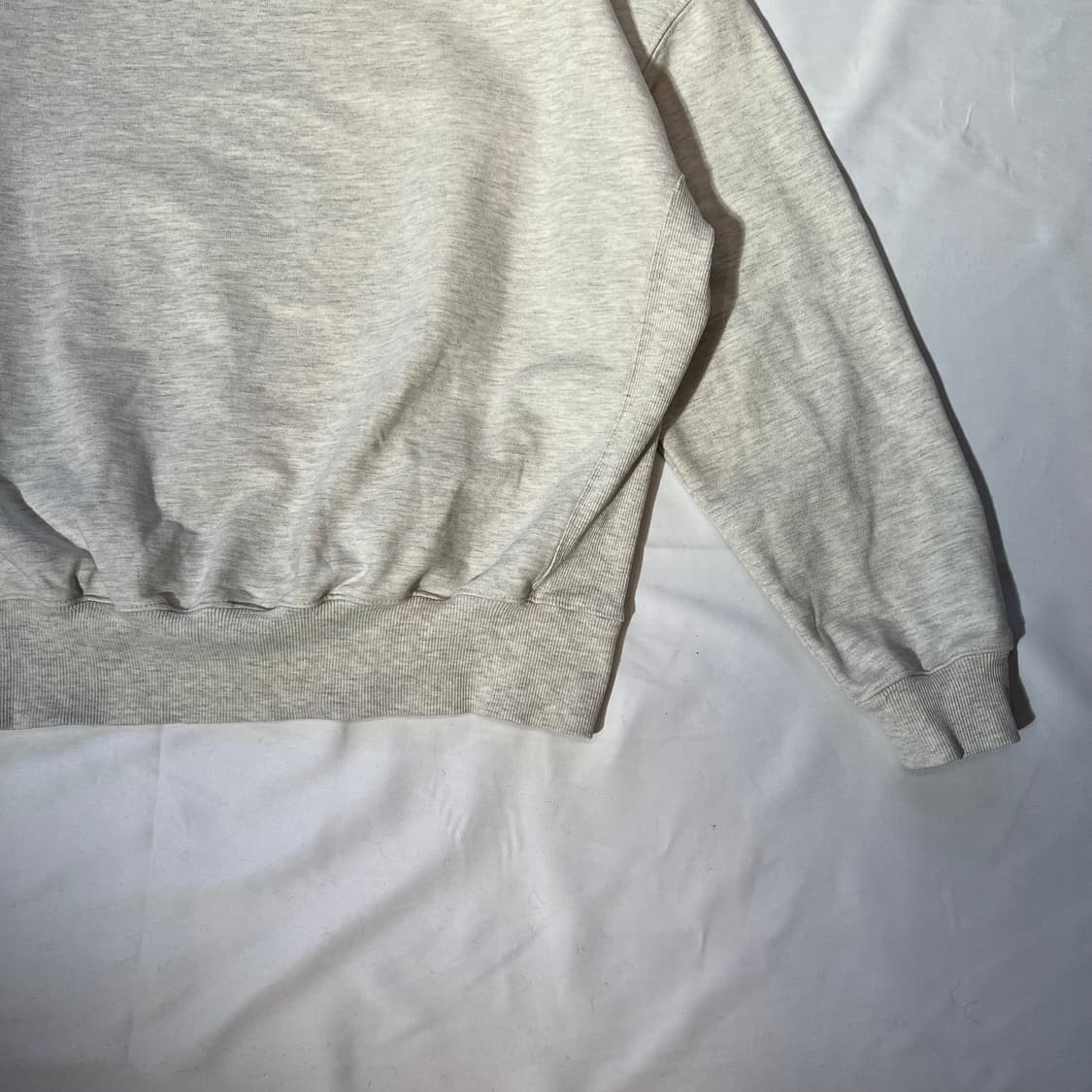 [FREE]마르디 메크르디 빅로고 맨투맨 상품이미지7