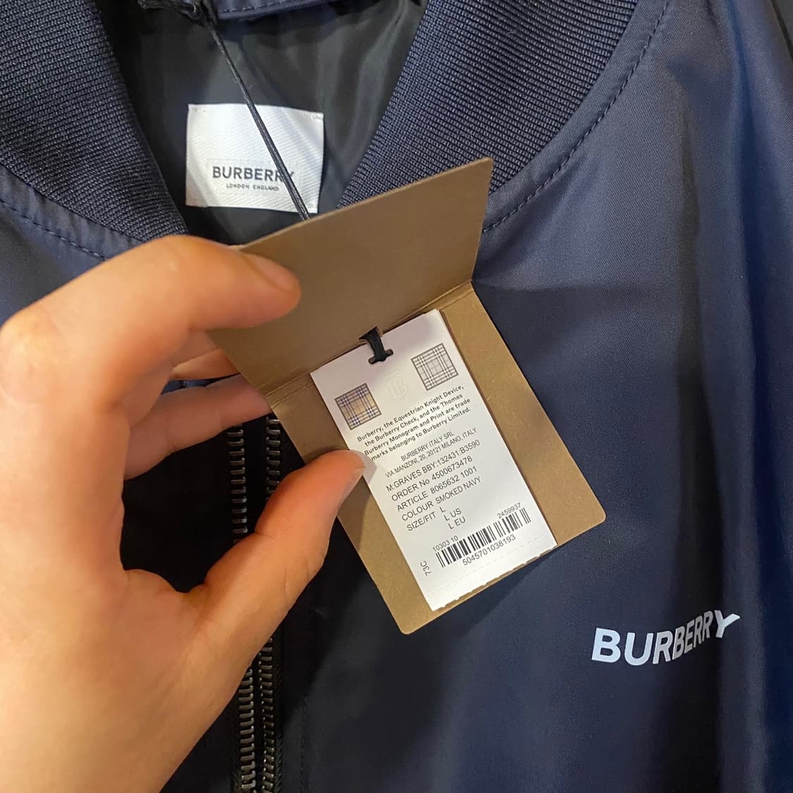 버버리 봄버 자켓 새상품 팝니다.  상품이미지5