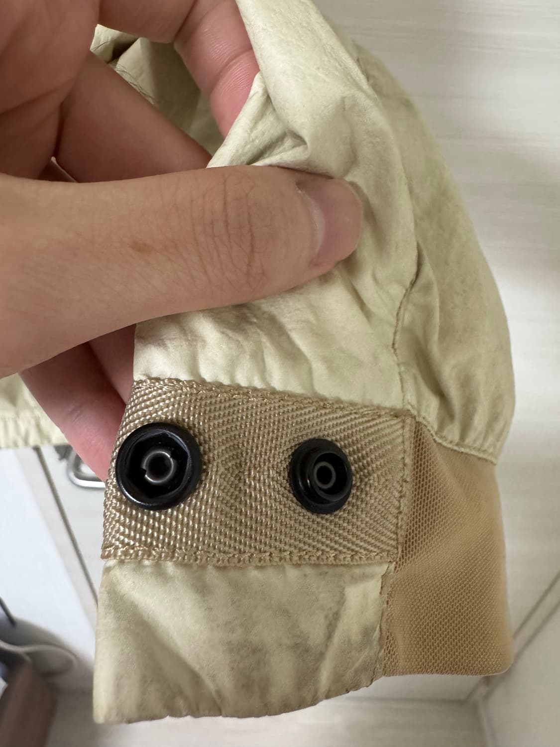 스톤아일랜드 X 나이키 윈드러너 베이지 상품이미지6