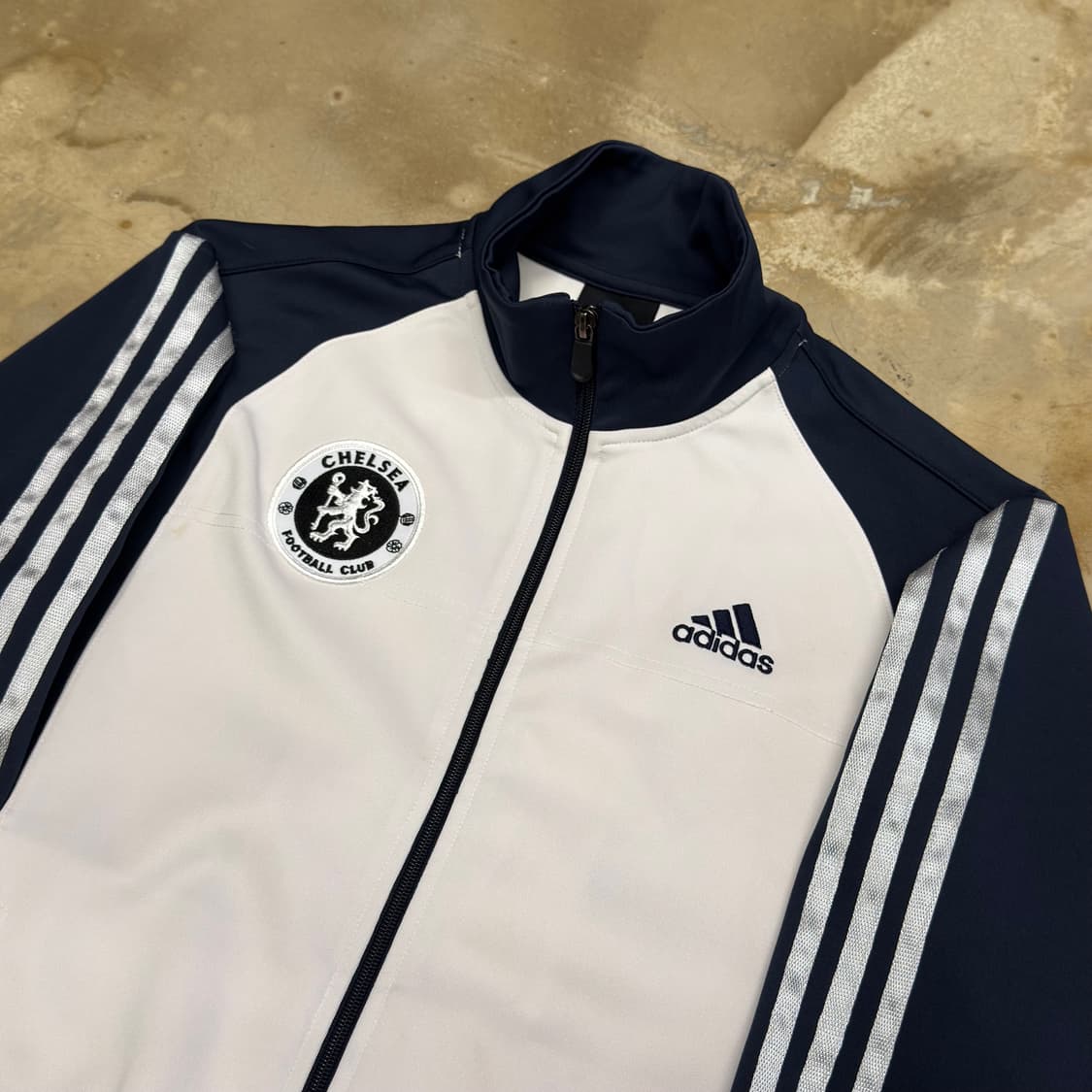85 아디다스 첼시 화이트 네이비 배색 트랙탑 상품이미지1