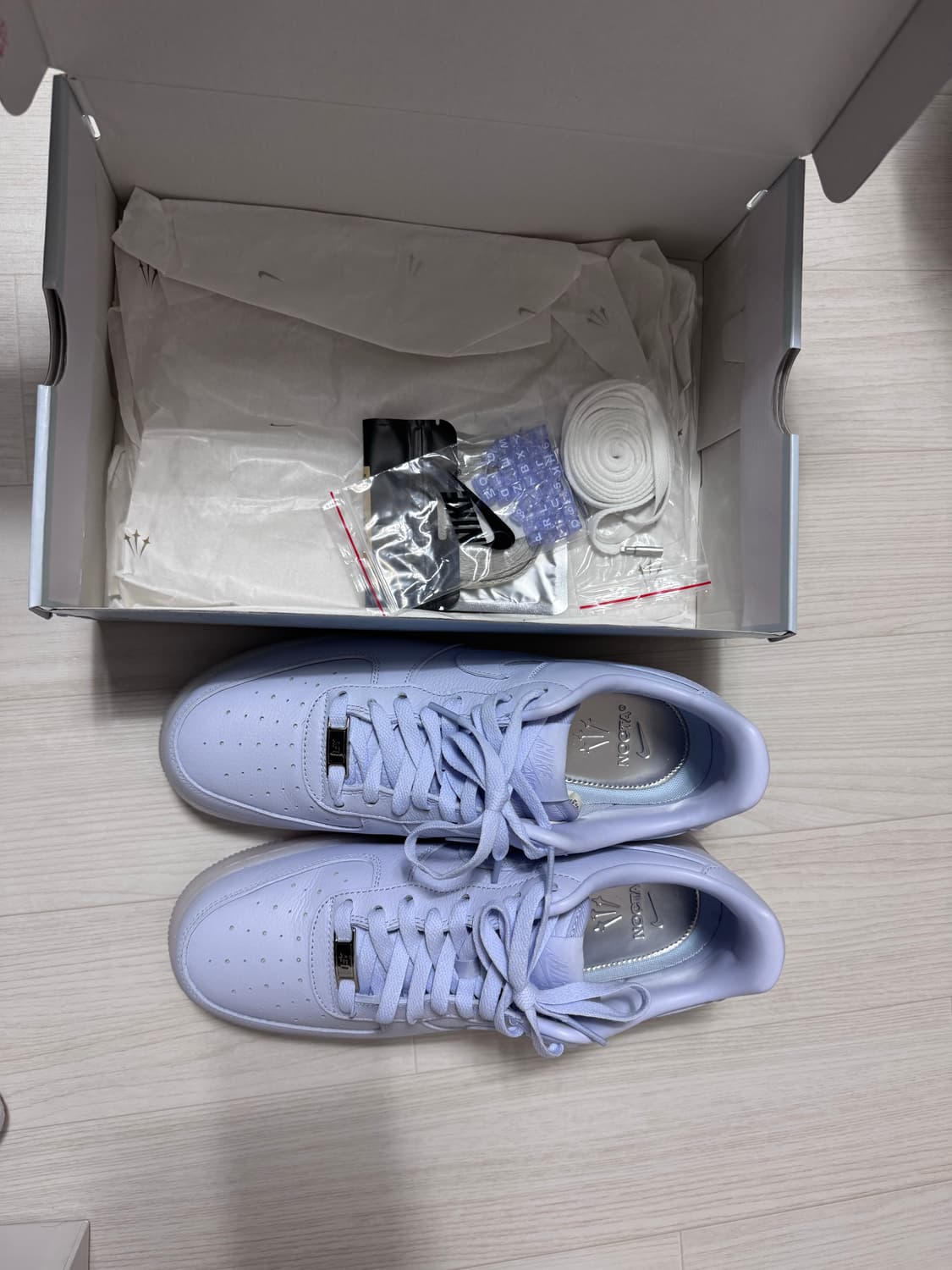 나이키 x 드레이크 녹타 에어포스 1 로우 상품이미지3