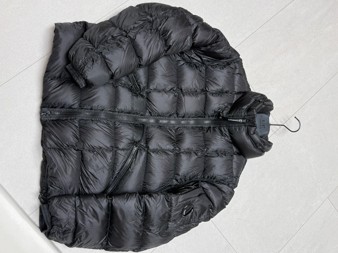 CP컴퍼니 DD쉘 컨실러블 후드 다운 자켓 블랙 M사이즈 상품이미지1