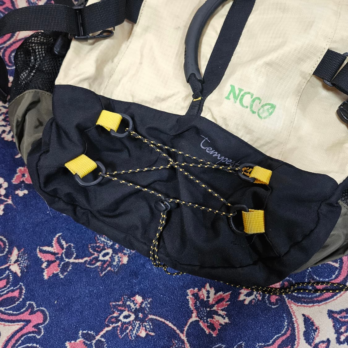 코오롱 올드스쿨 카키 배색 고프코서 등산백팩 27리터 상품이미지3