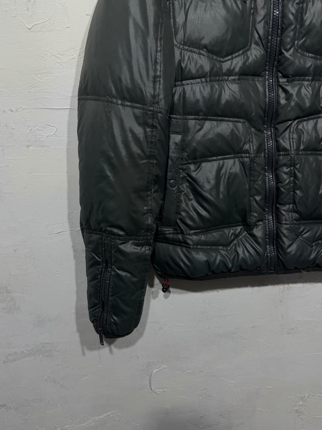 DIESEL Multi-Pocket Puffer Jacket 상품이미지3