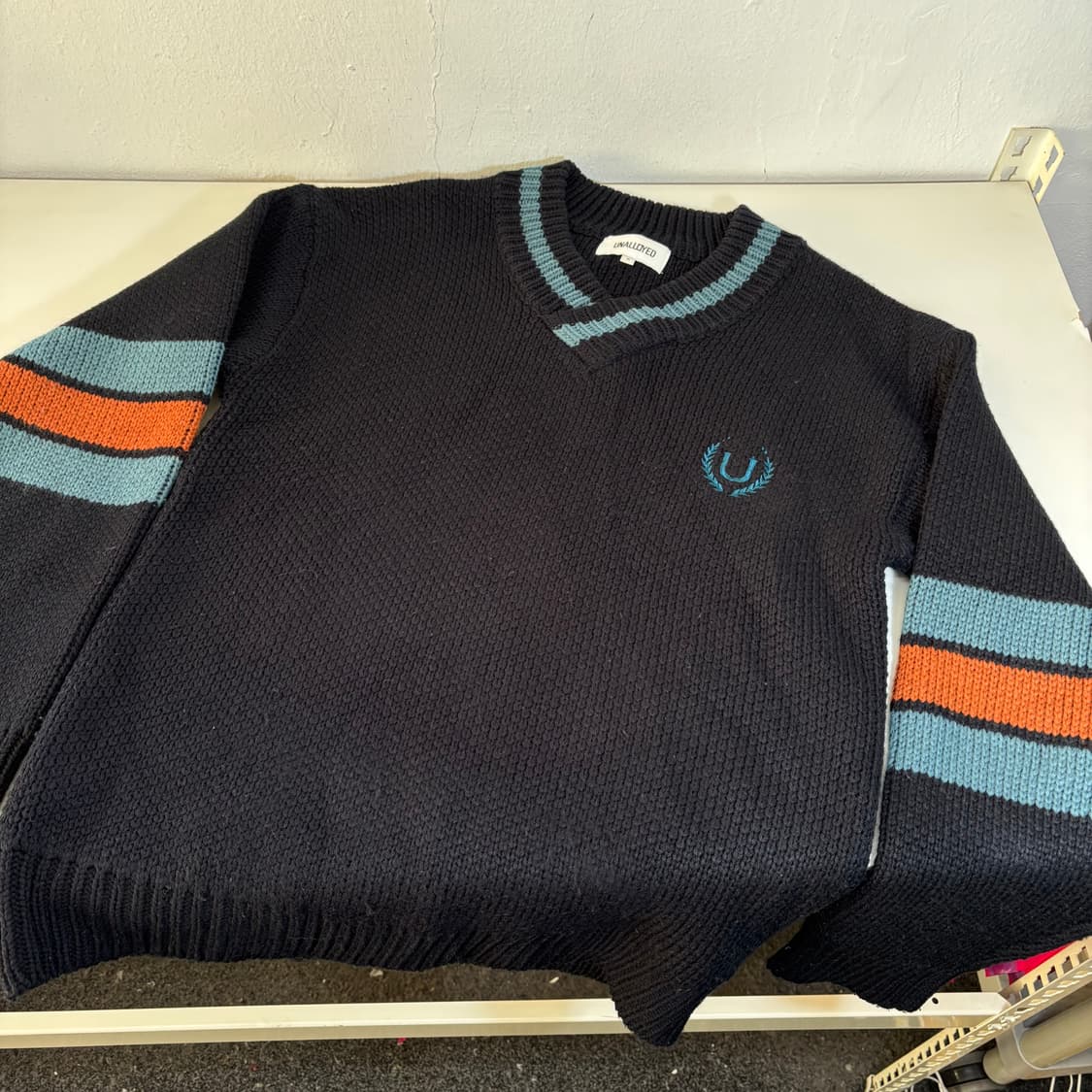 S 95 어널로이드 네이비 브이넥니트 상품이미지2