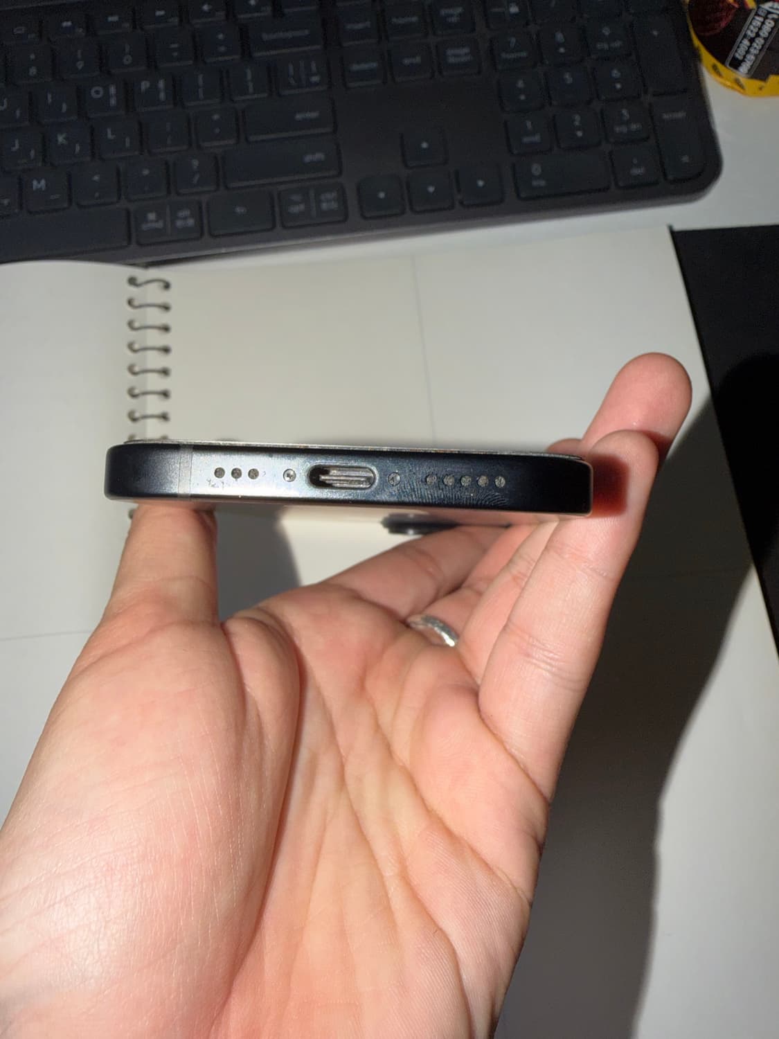 아이폰15 블랙 256기가 상품이미지5