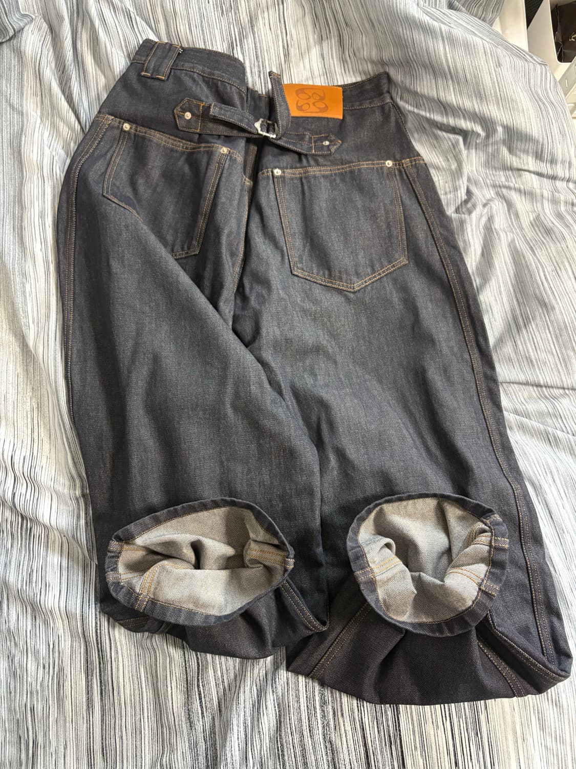 [9999xHeoYool] Technical Curved Denim 상품이미지6