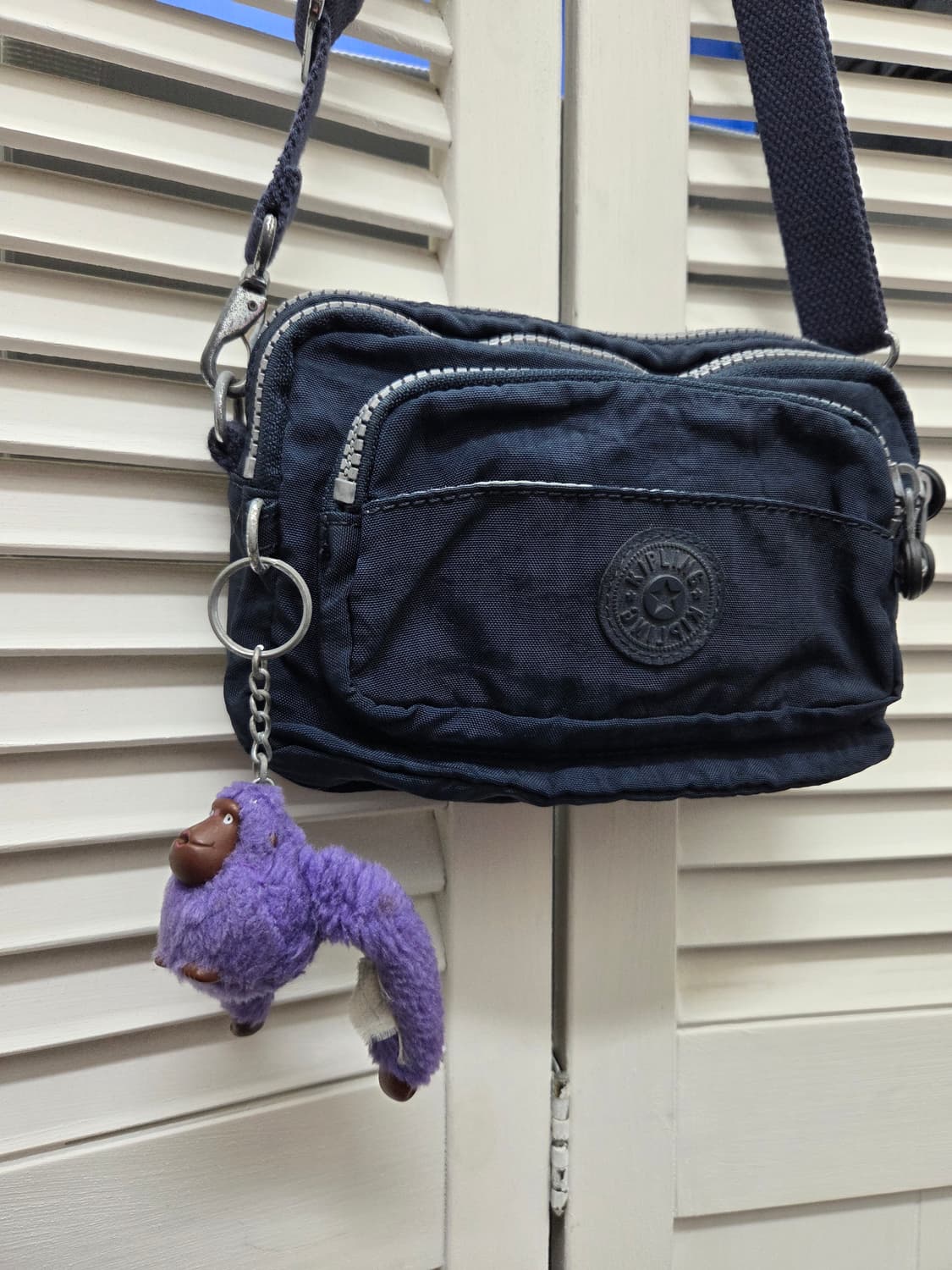 키플링 네이비 미니 크로스백 상품이미지2