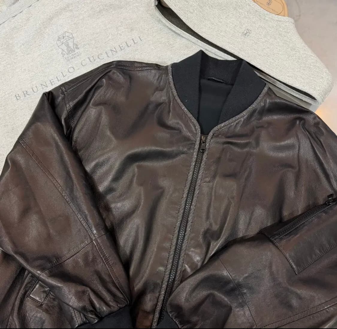 [리테일가1200, 브루넬로 쿠치넬리 레더 봄버 미니멀 하이엔드 자켓 블 상품이미지3