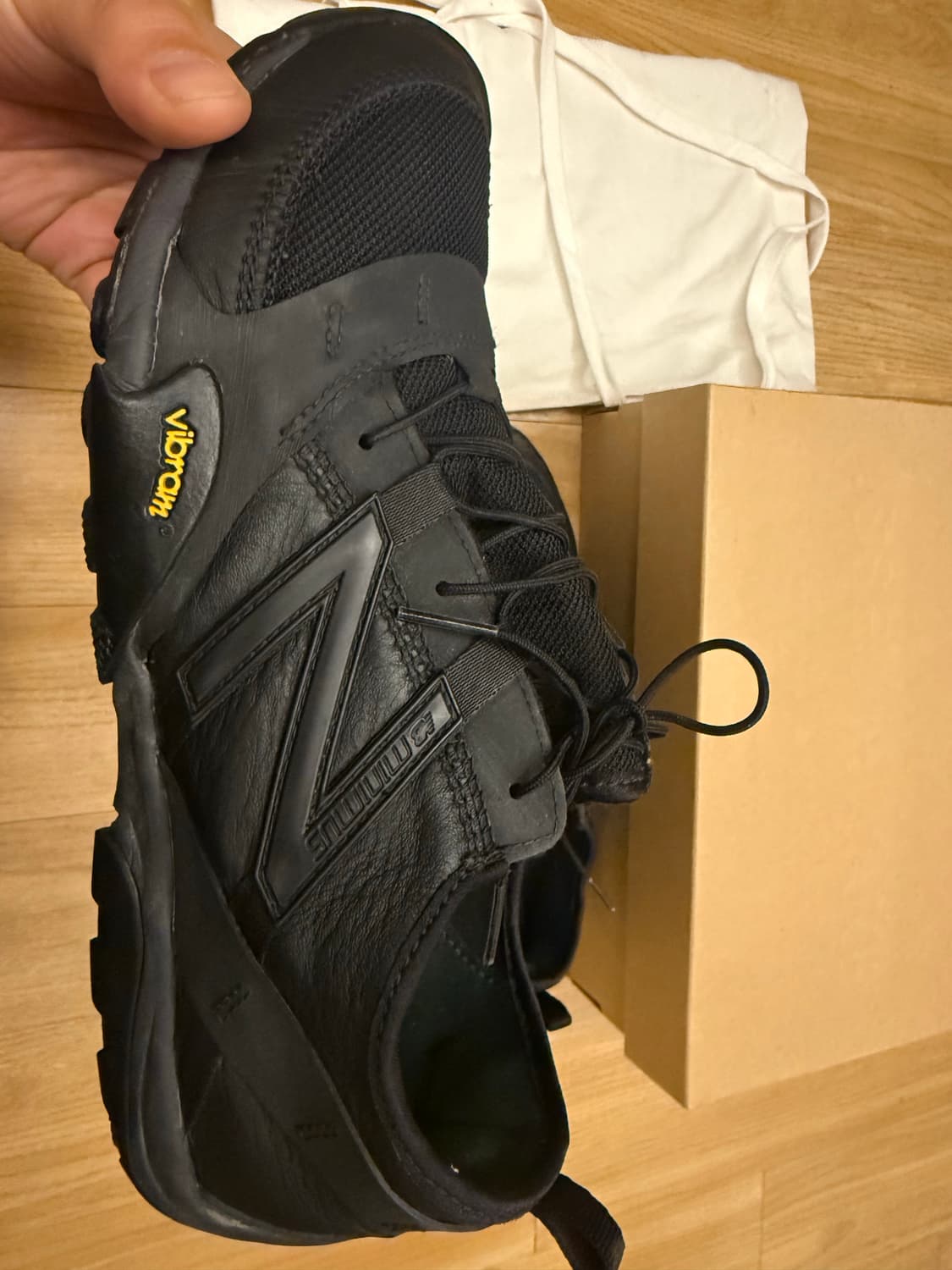 이세이미야케x뉴발란스 mt100 eu42.5/270 상품이미지3