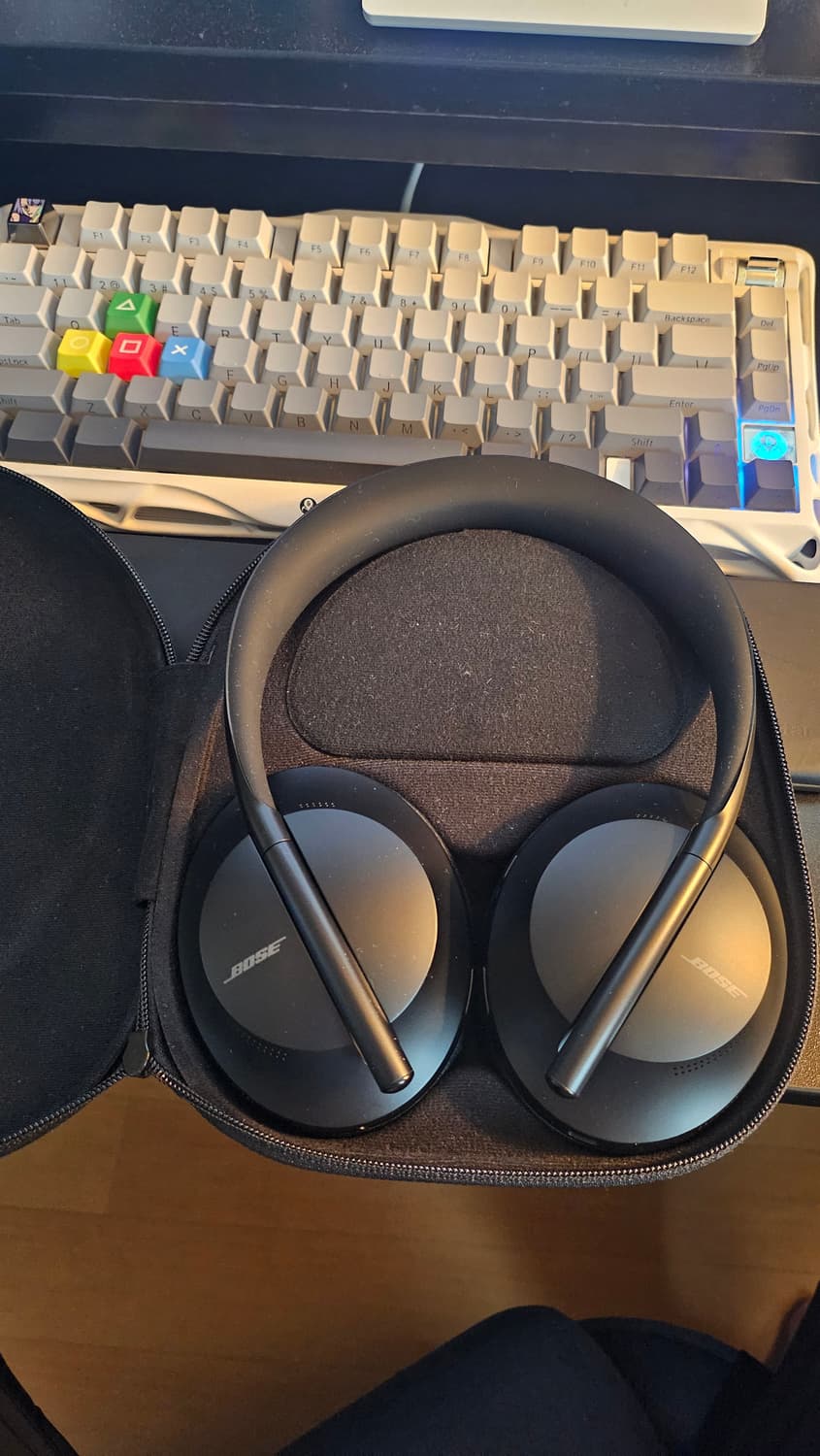 보스 NC700 블랙 헤드폰 (상태최상 흠집x) 상품이미지1