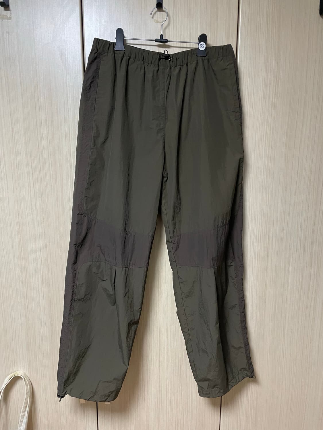 [L] 셔터 나일론 코튼 라인 팬츠 다크 브라운 상품이미지1