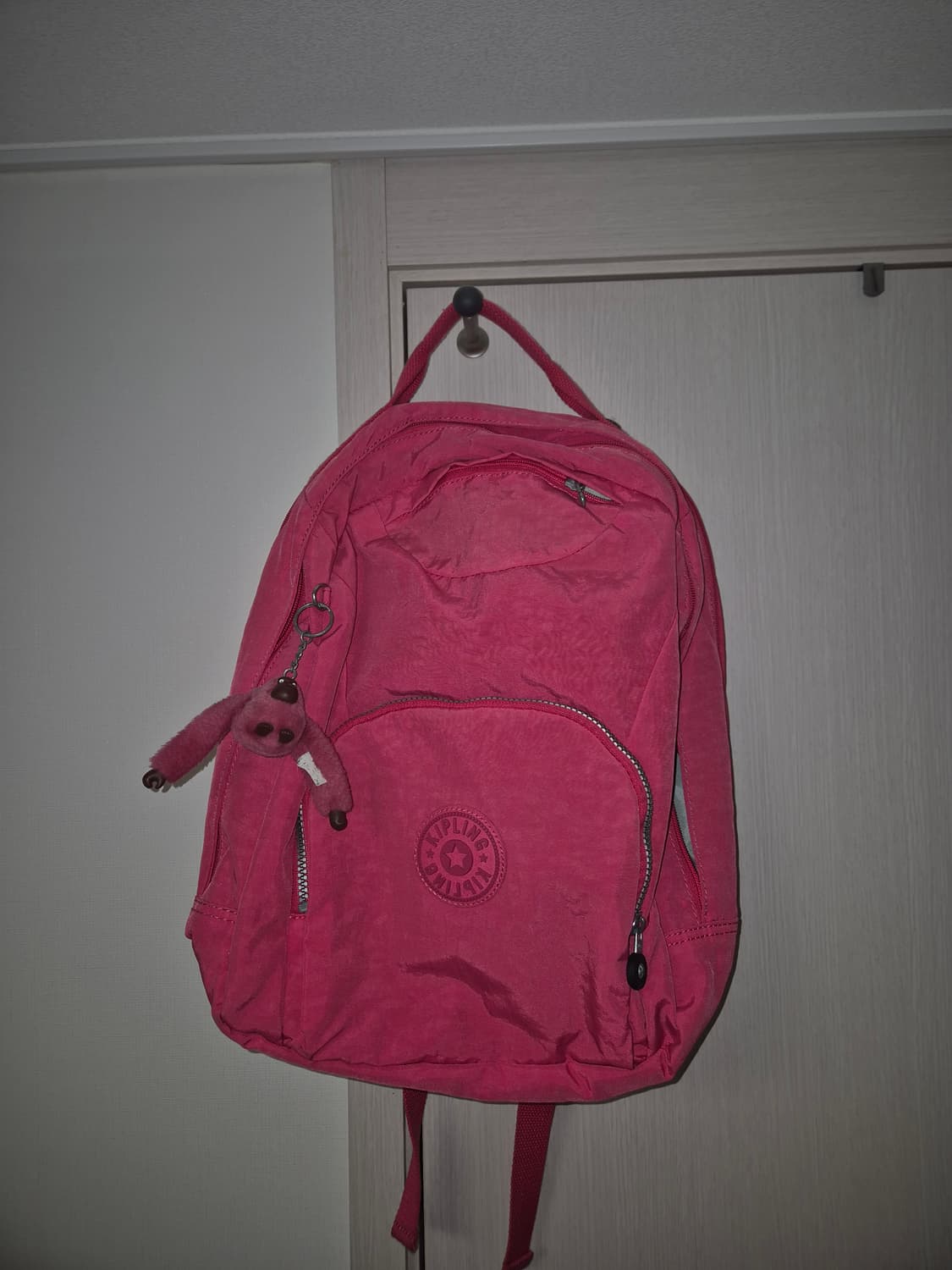 애기고릴라 업은 엄마고릴라 핫핑크 키플링 백팩 상품이미지3