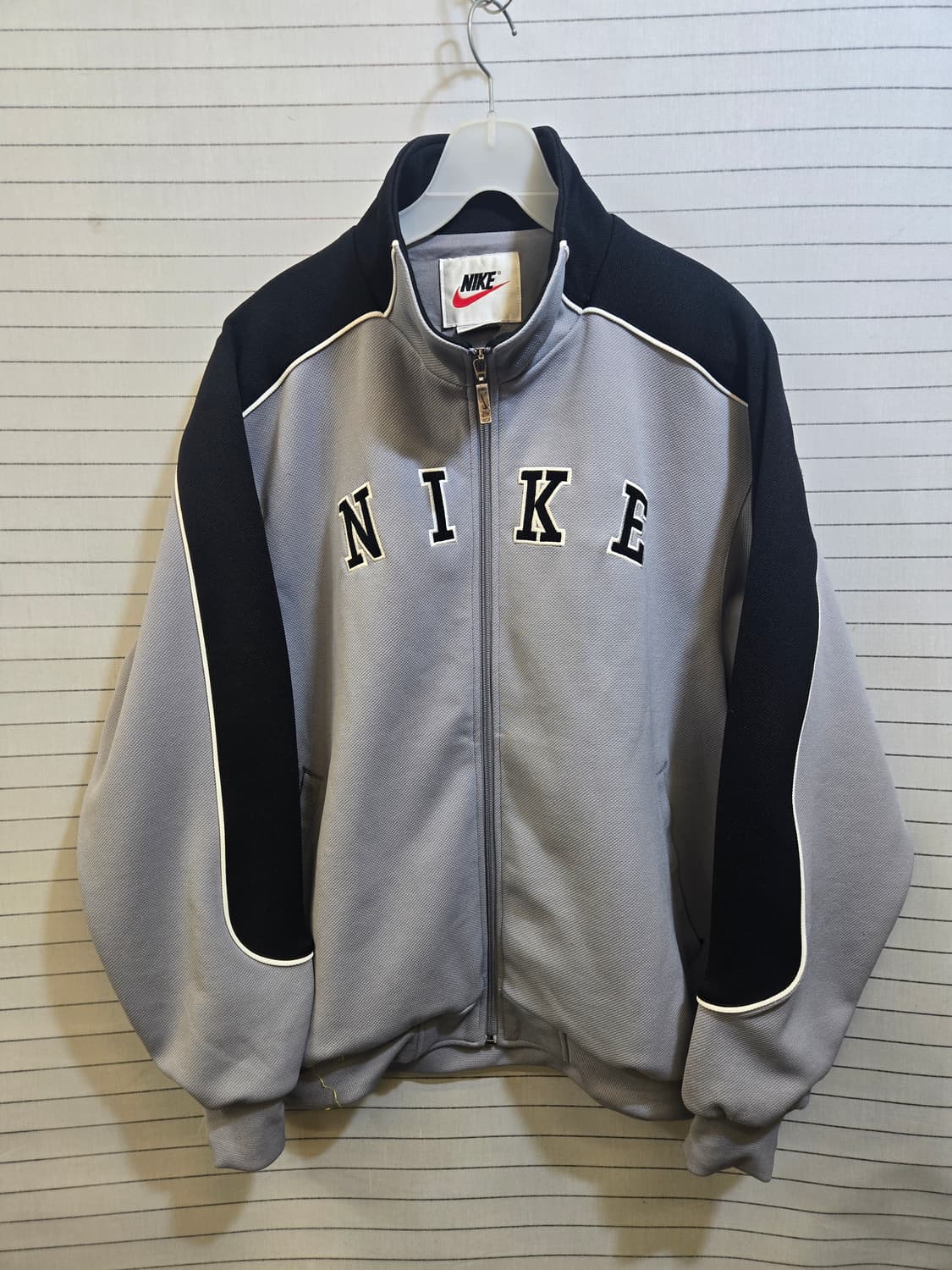 나이키 올드스쿨 브랙회색 집업 상품이미지1