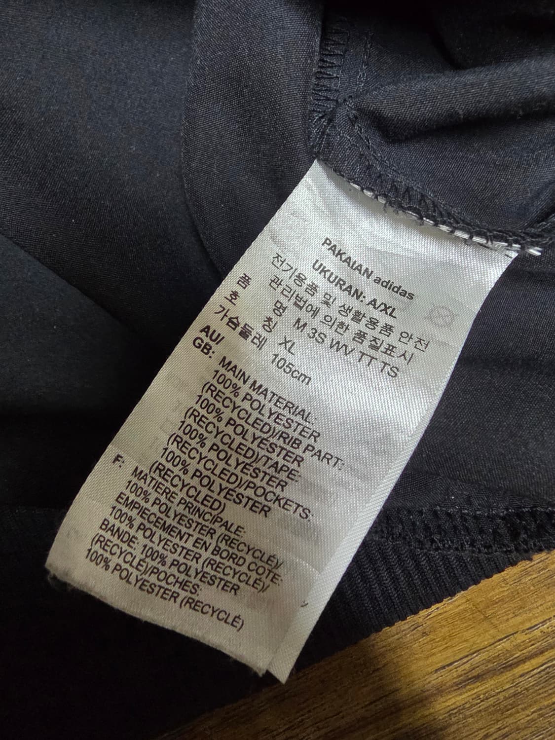 아디다스 우븐 트랙수트

IC6750
 상품이미지6