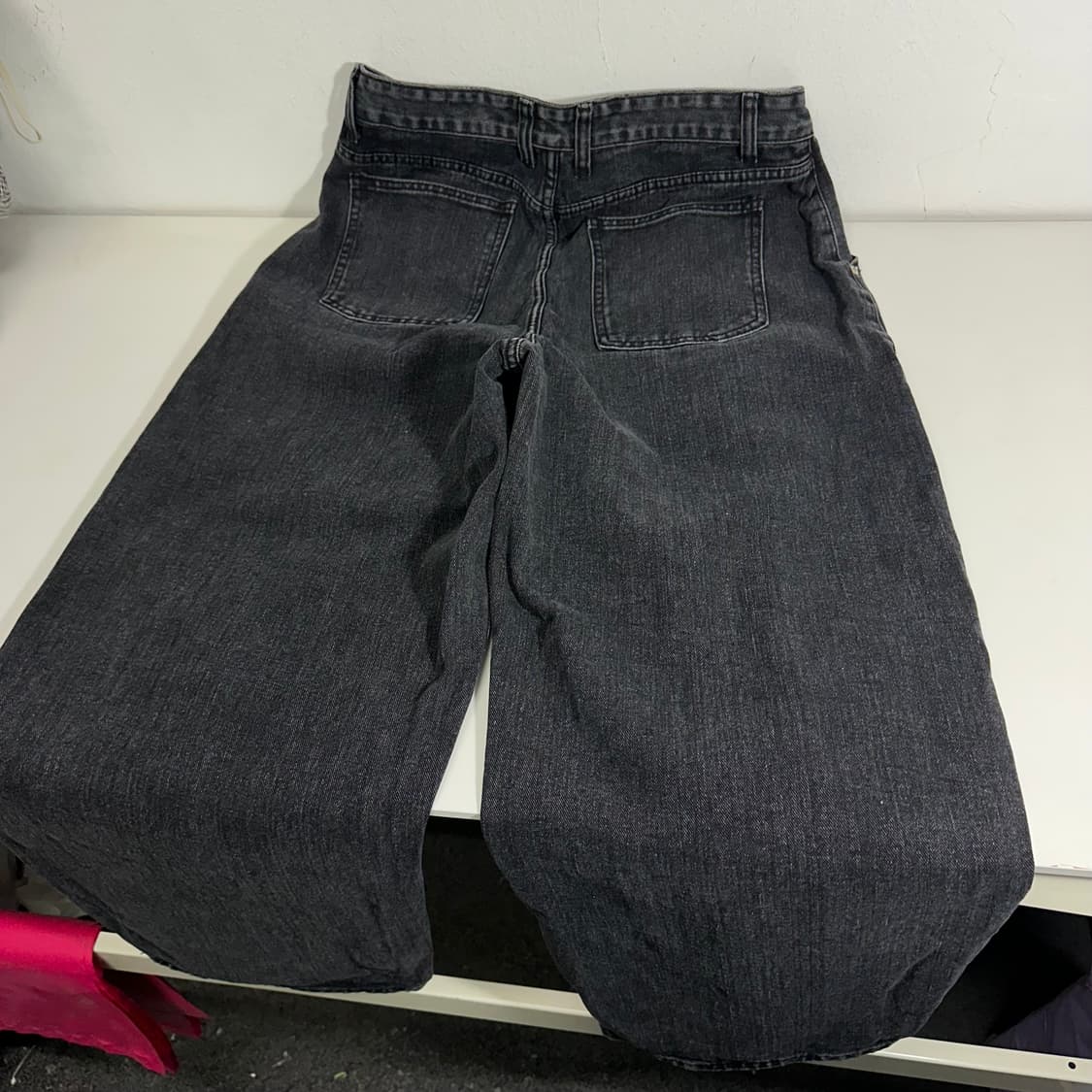 L 리테일 와이드핏 투턱 흑청 데님팬츠 상품이미지6