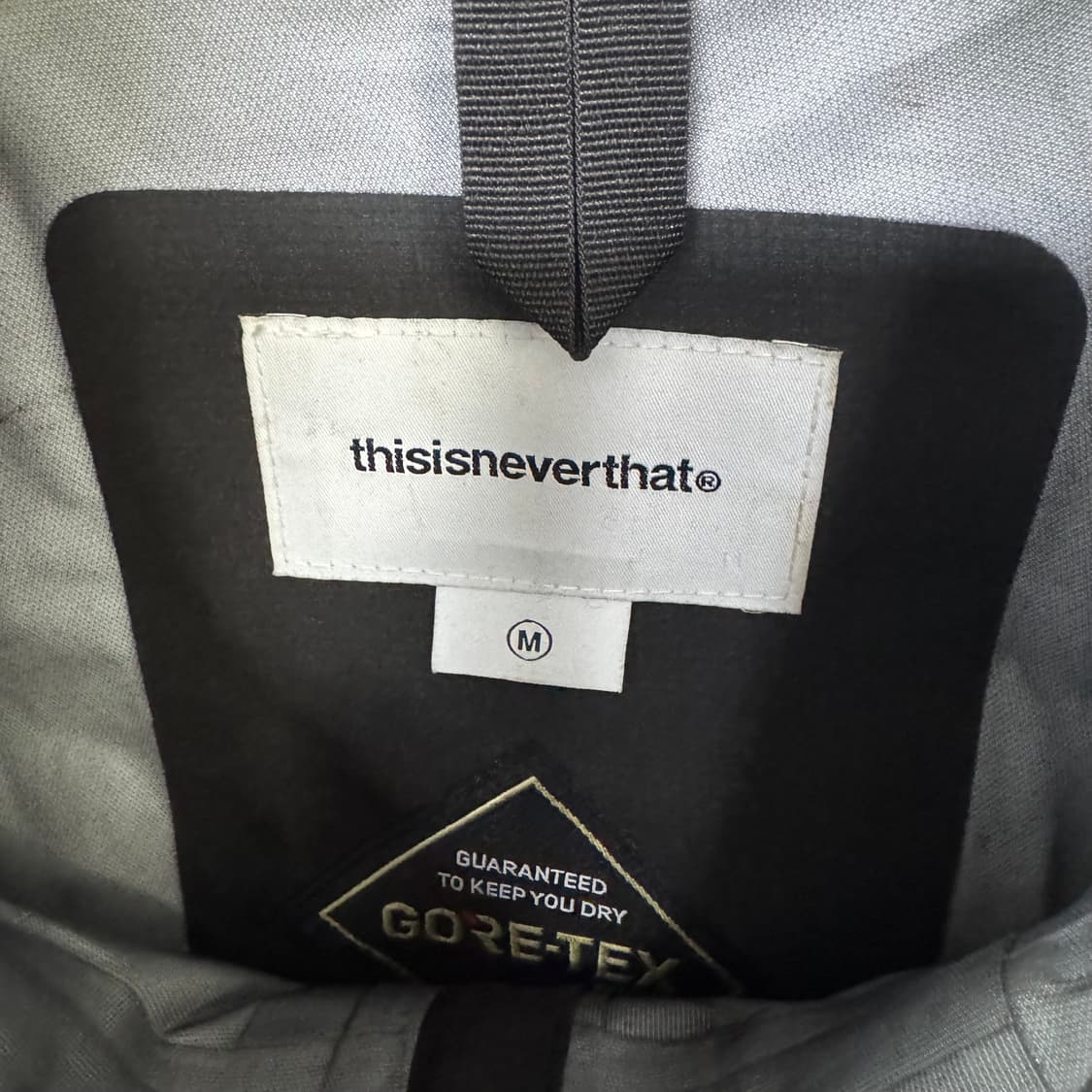 디스이즈네버댓  고어텍스 3L 라이트웨이트 바람막이자켓 상품이미지3