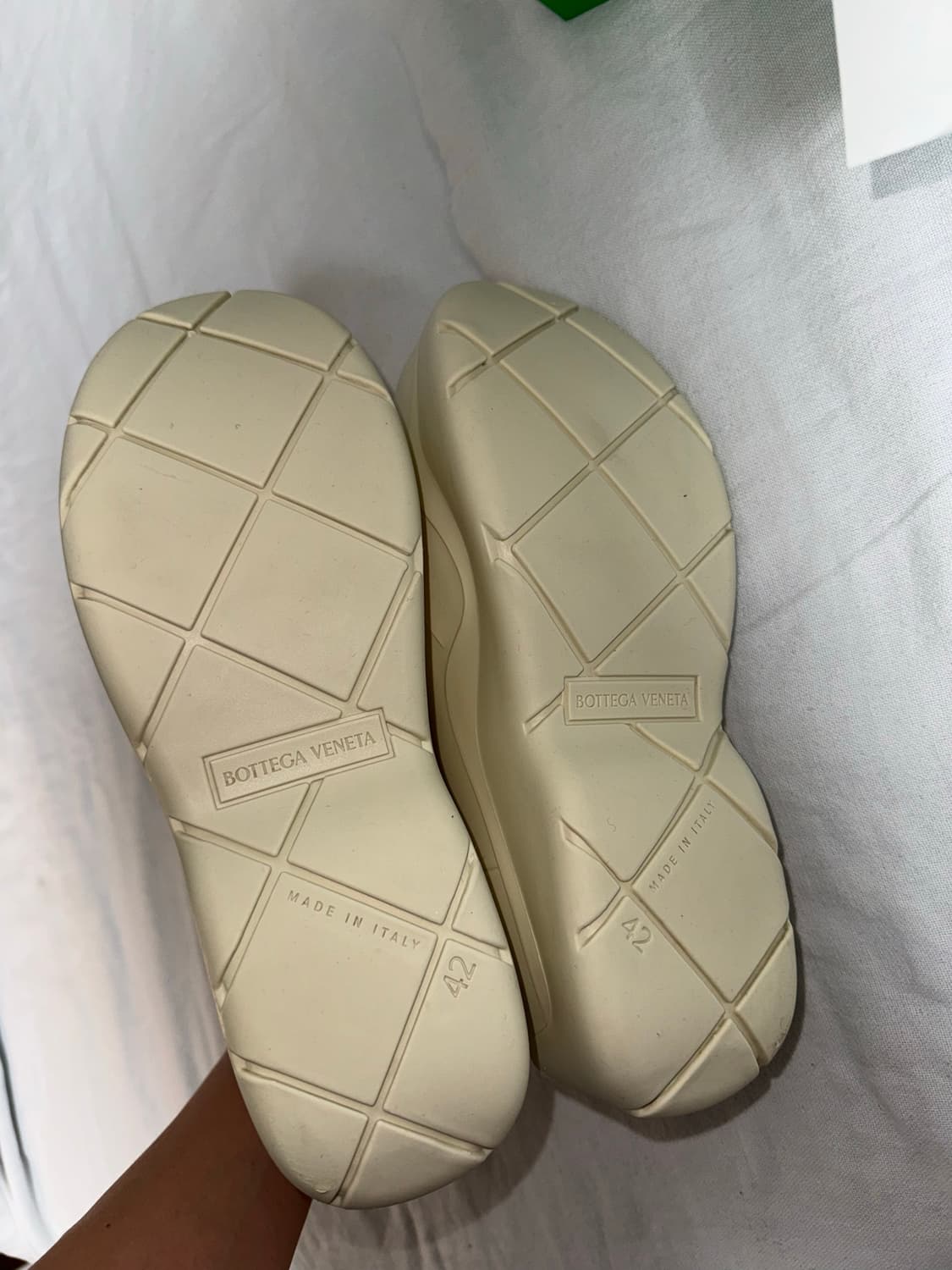 Bottega veneta puddle cream 상품이미지3