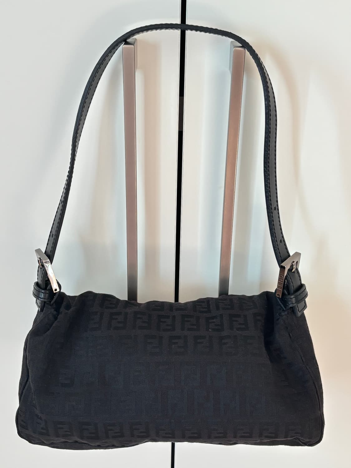 펜디 주카 맘마 바게트백 상품이미지8