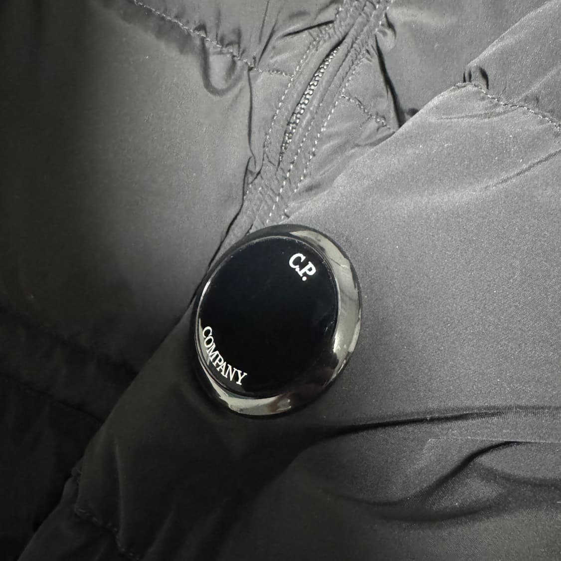 cp컴퍼니 나이크라 다운 패딩 46 상품이미지3