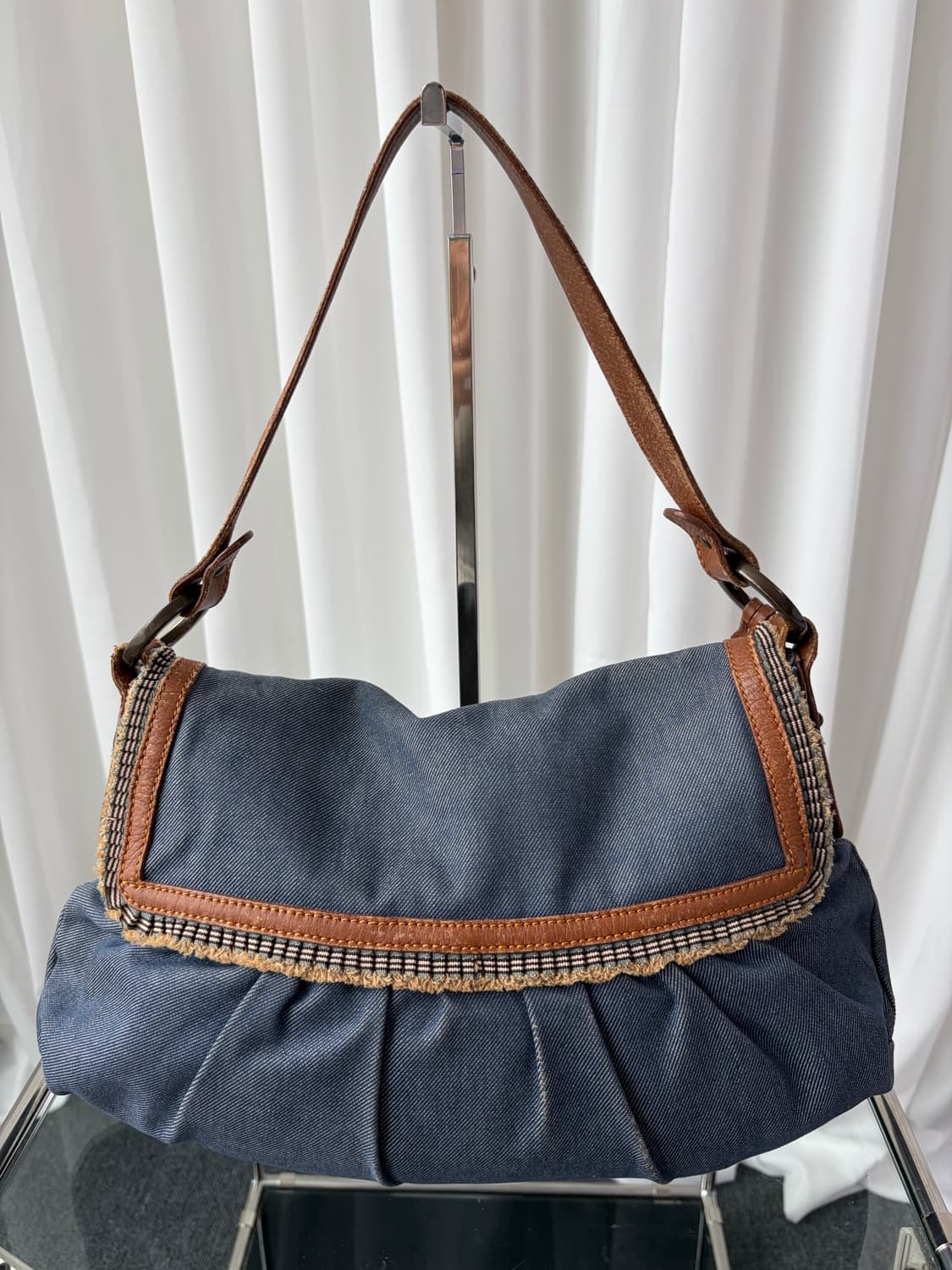 펜디 데님 셰프 바게트백 상품이미지3