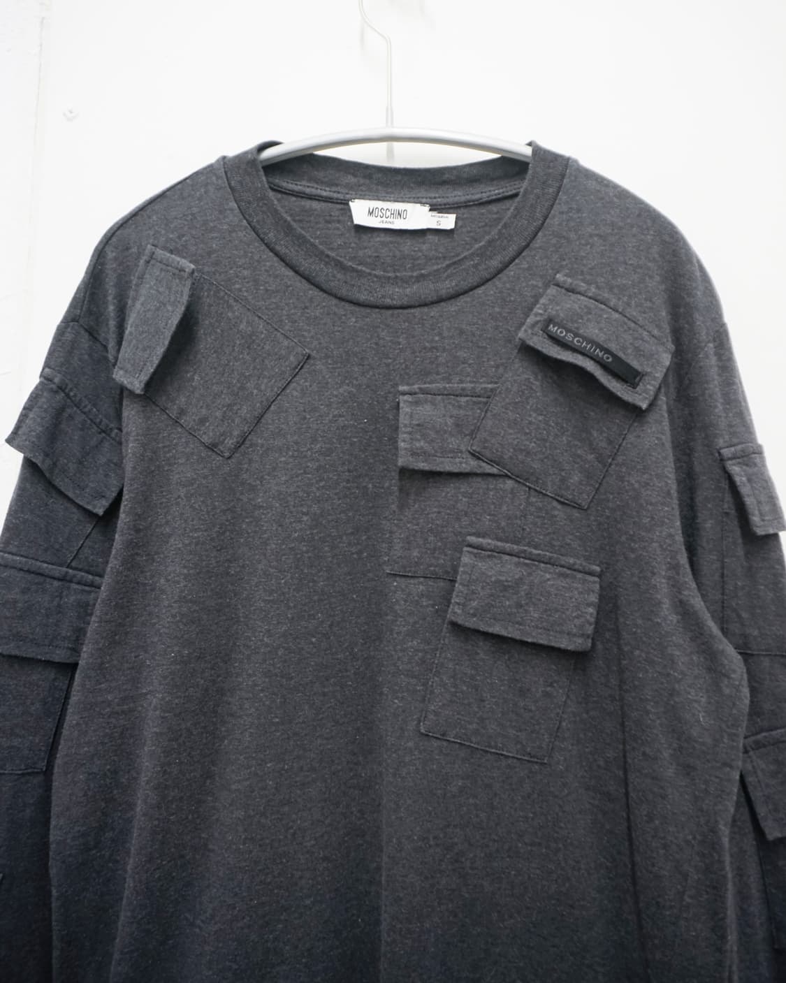 MOSCHINO multi-pocket long sleeve tee 상품이미지3