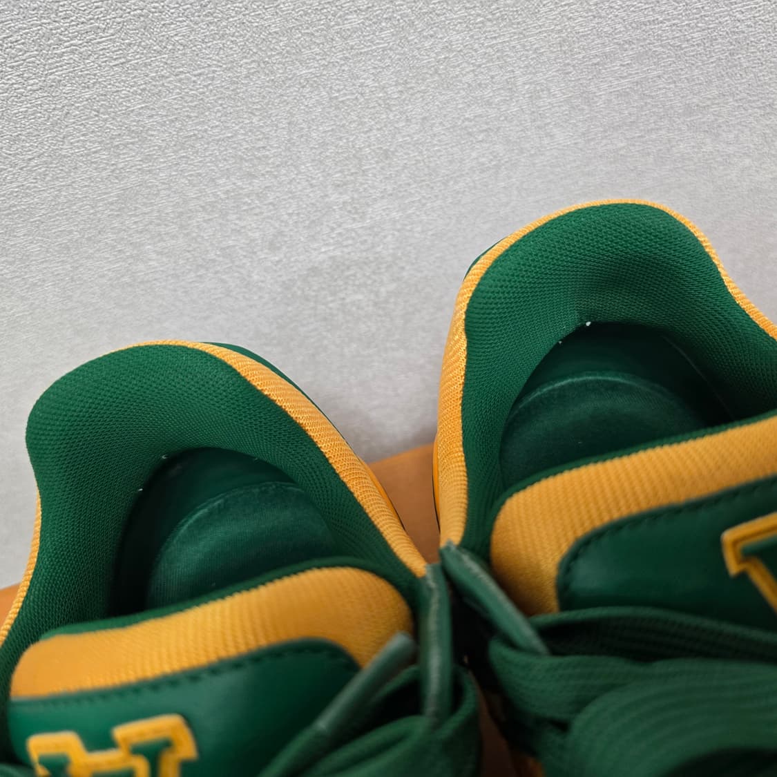 루이비통 트레이너 스니커즈 신발 6사이즈 250 255 그린 오렌지 판매 상품이미지3