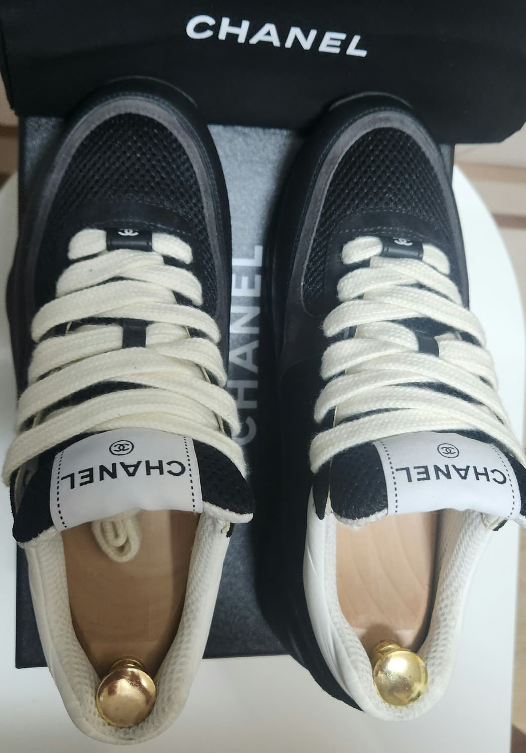 [정품] 샤넬 스니커즈 운동화 CC로고 메쉬 테니스카프스킨40(남여공용) 상품이미지2