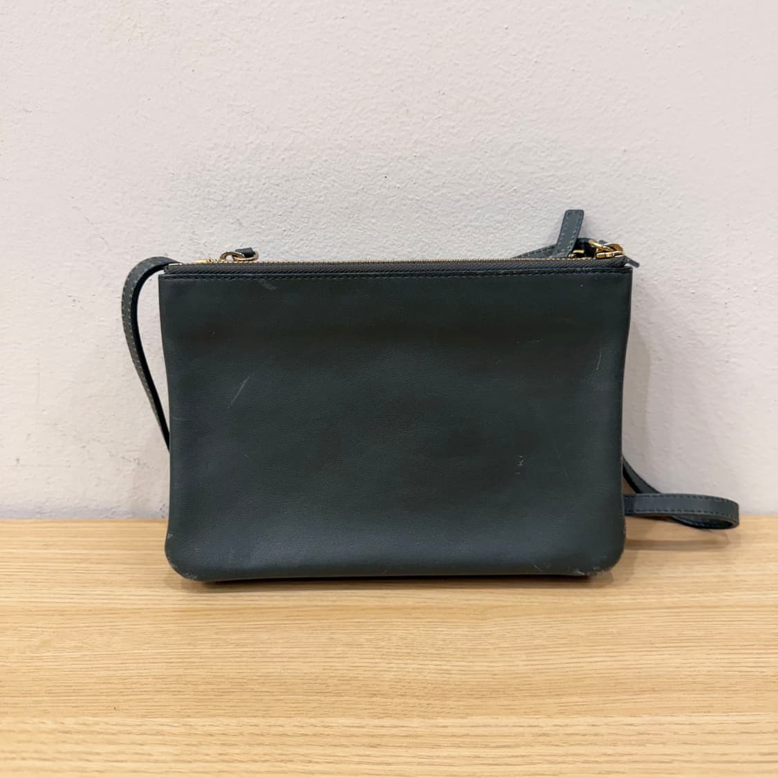 셀린느 트리오 크로스백 트리플 파우치 레이어드 탈부착 디테일 그린 상품이미지2