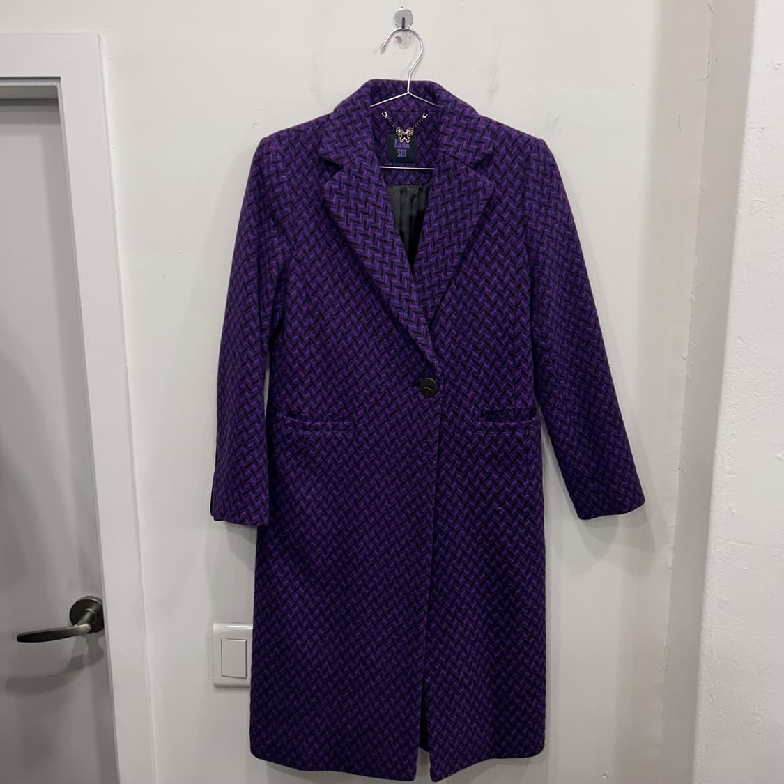 안나수이 퓨어 울 퍼플 헤링본 원버튼 코트 상품이미지2