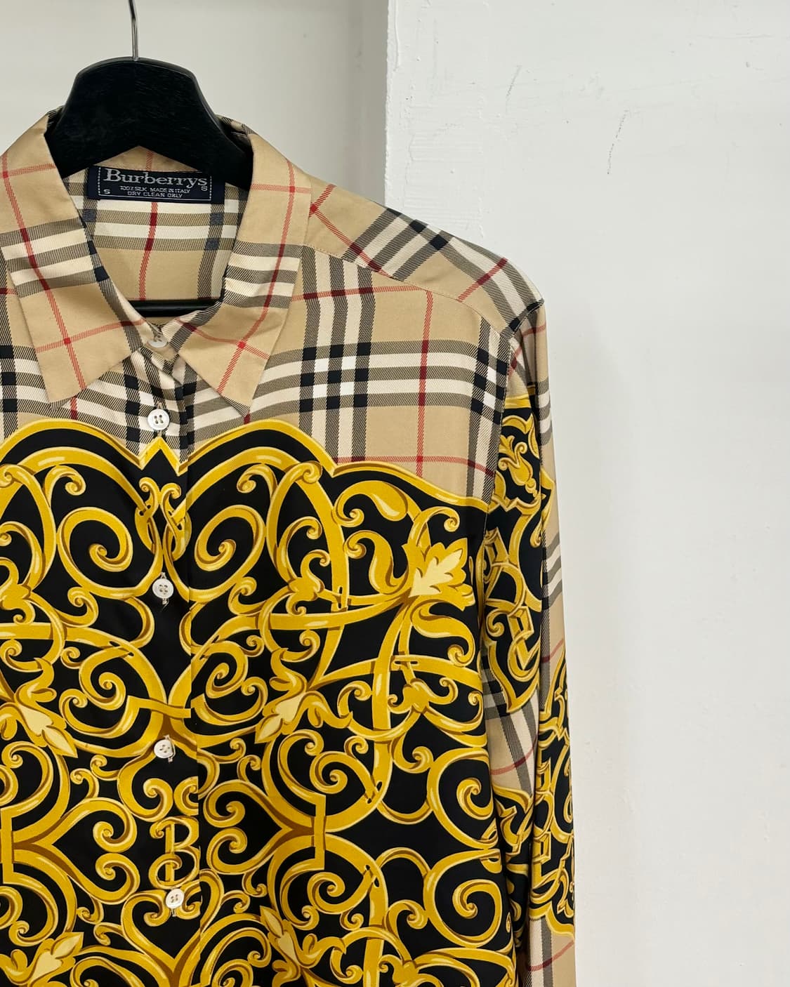 버버리 노바 체크 바로크 패턴 실크 롱슬리브 셔츠 상품이미지4