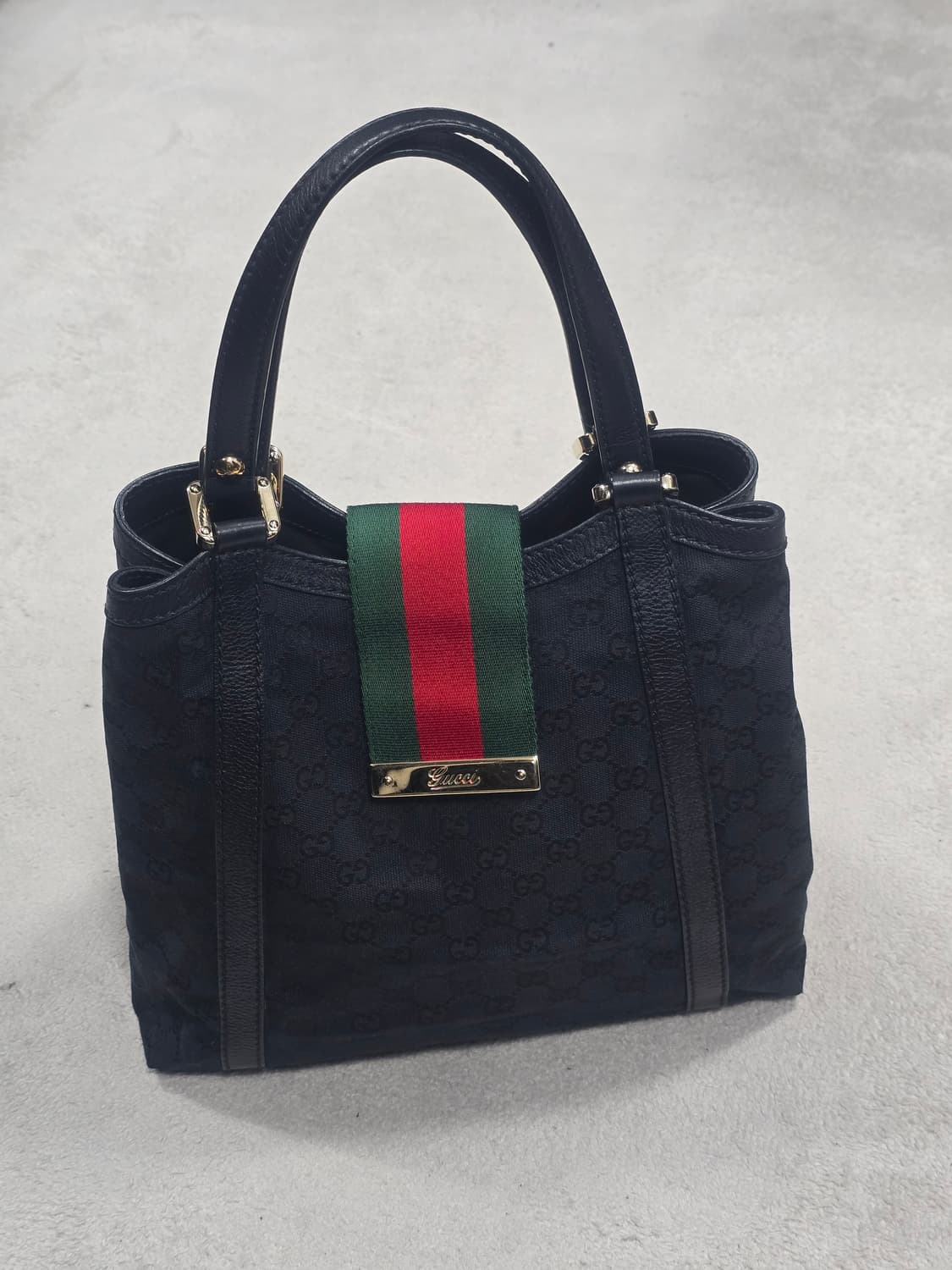 구찌 시그니처 GG 캔버스 쉐리 라인 토트백 상품이미지3