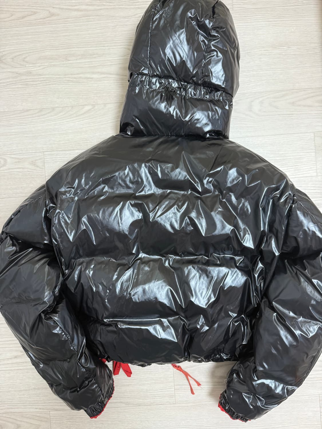 {파르티멘토 우먼} 리버시블 셔링 후디드 푸퍼 자켓_레드 상품이미지7