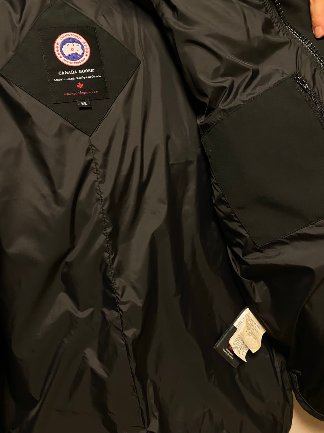 캐나다구스 맥밀란 블랙 M 패딩 (거의새거) 상품이미지4