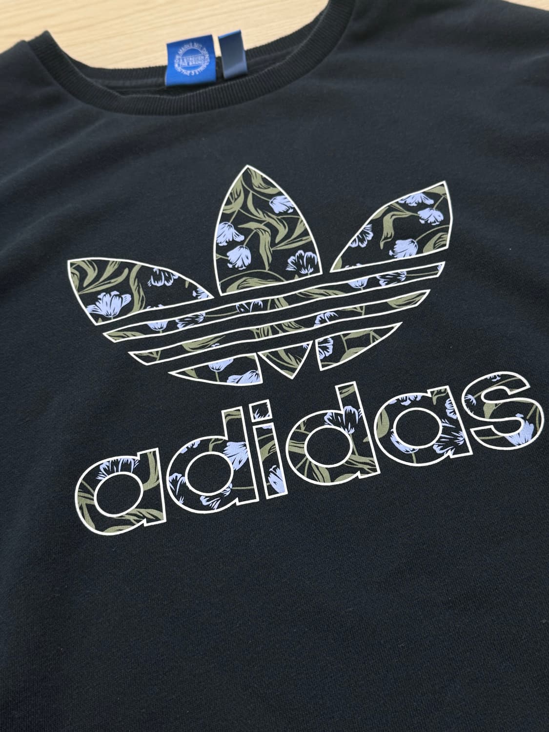 아디다스 오리지날 포켓 맨투맨 상품이미지4