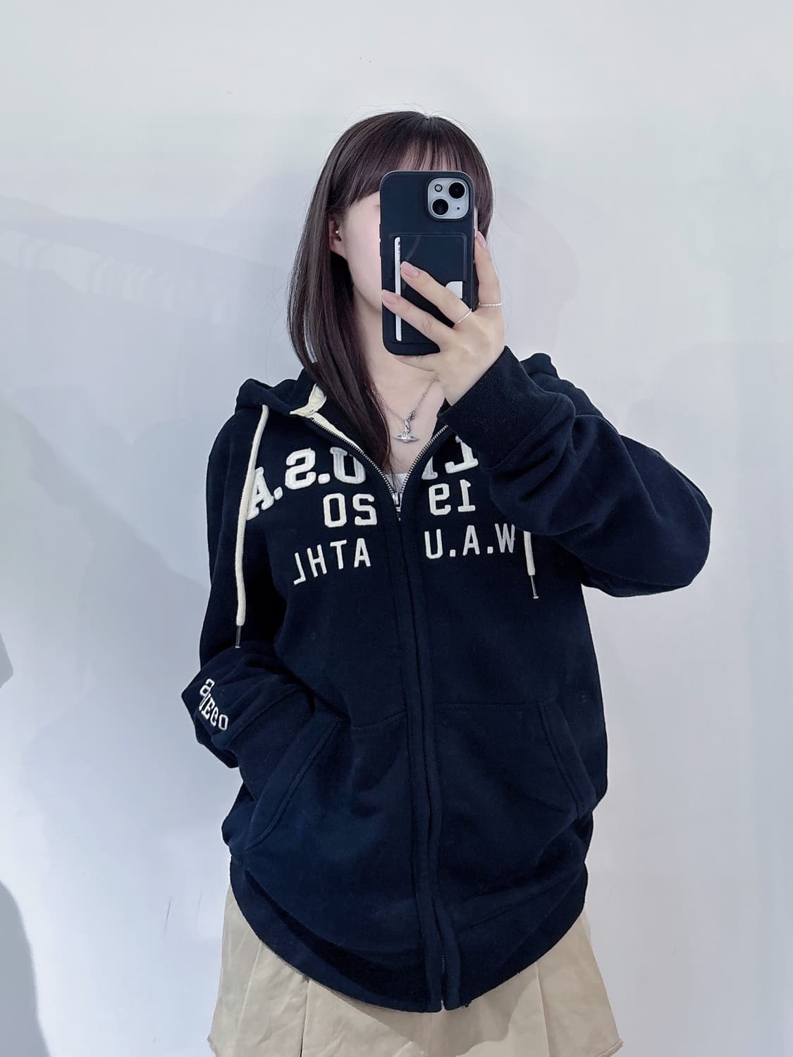 후아유 블랙 빅로고 후드집업 상품이미지2