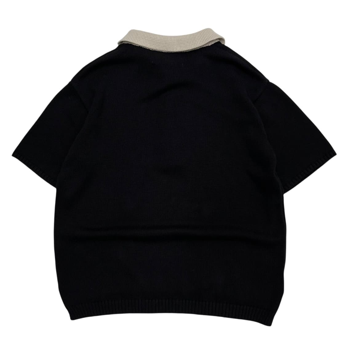 세터 블랙 카라 반팔니트 상품이미지3