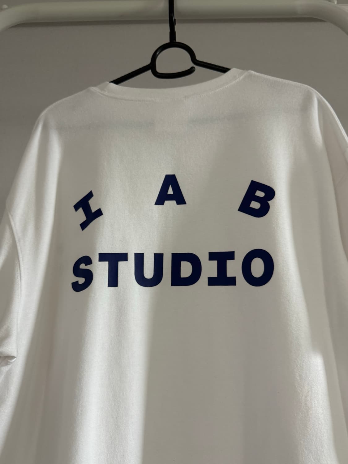 [아이앱스튜디오] 반팔 화이트 xl 상품이미지1