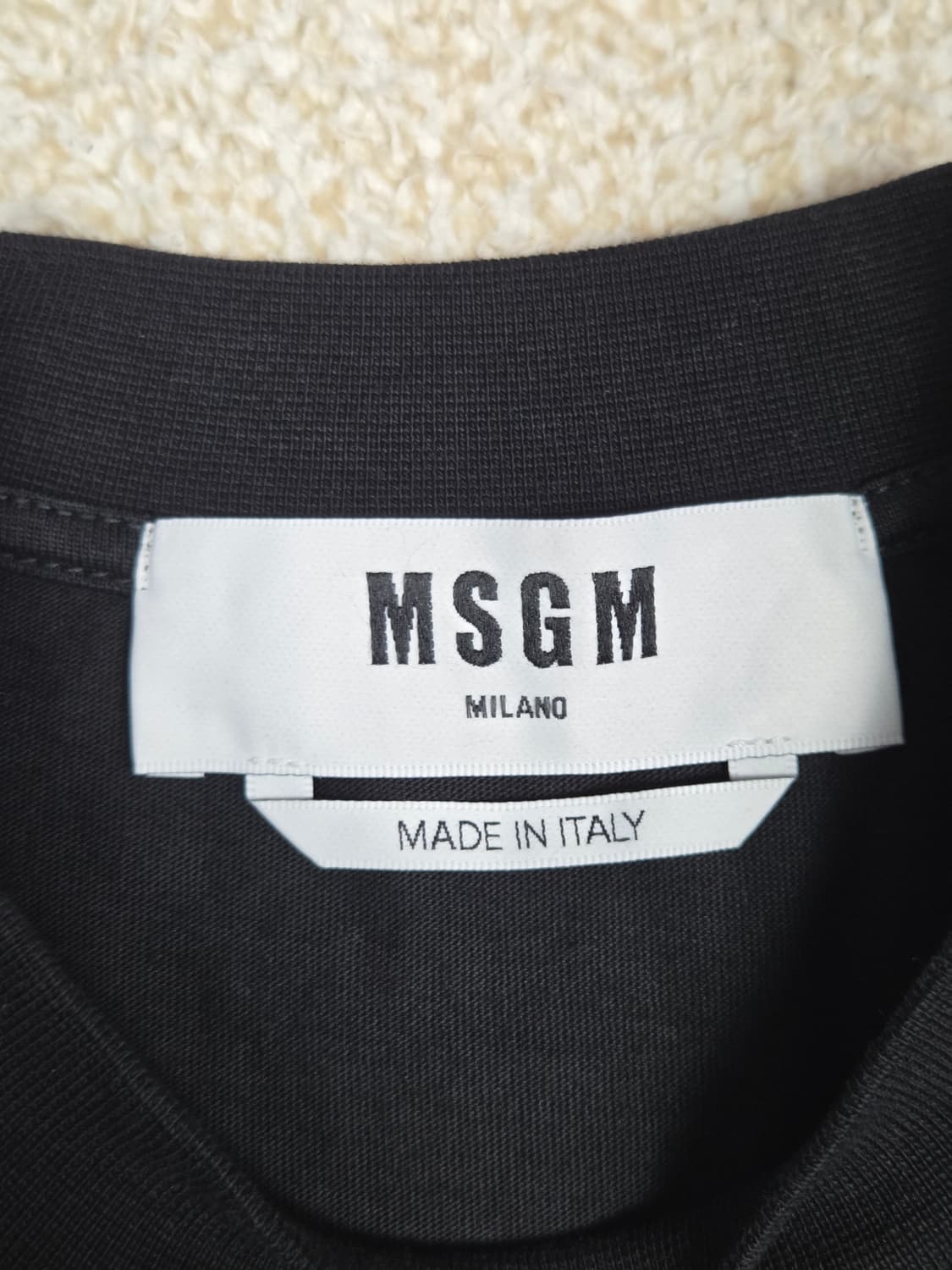 [MSGM] 3D 브러시드 로고 민소매 티셔츠 | S00028 상품이미지3
