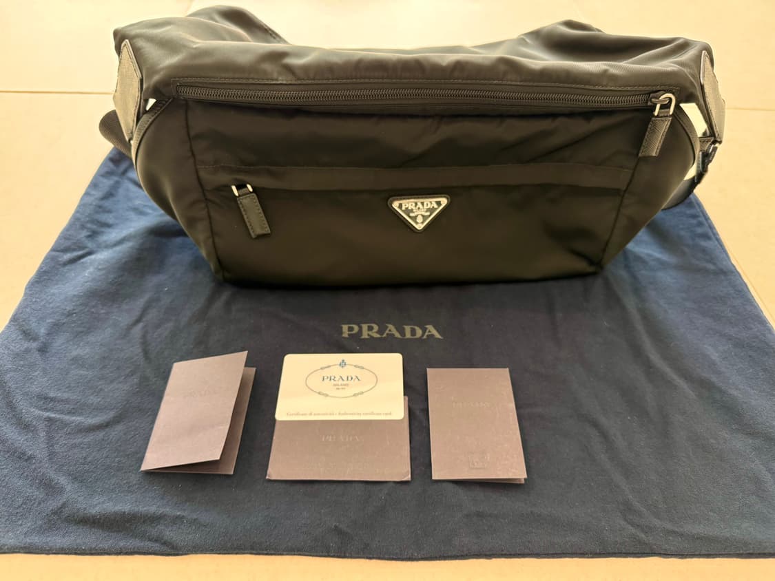 프라다 바이커백 라지(구형) 2VH991 상품이미지1