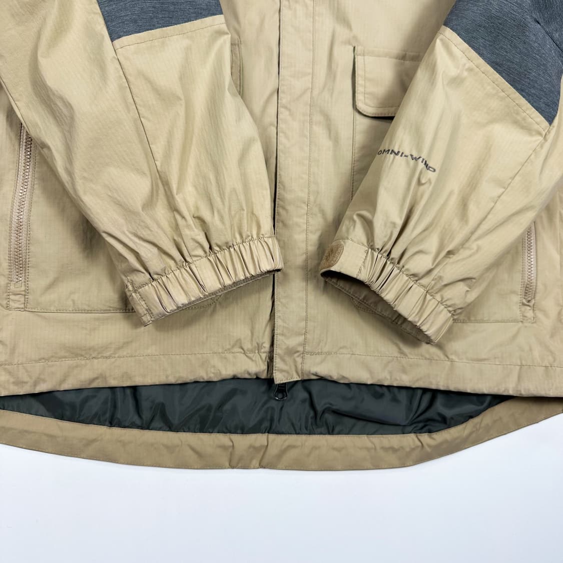 컬럼비아 옴닉윈드 베이지 바람막이 자켓 (XL) 상품이미지4