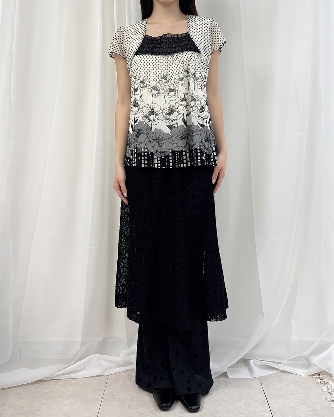 moha monotone flower dot mesh blouse 상품이미지2